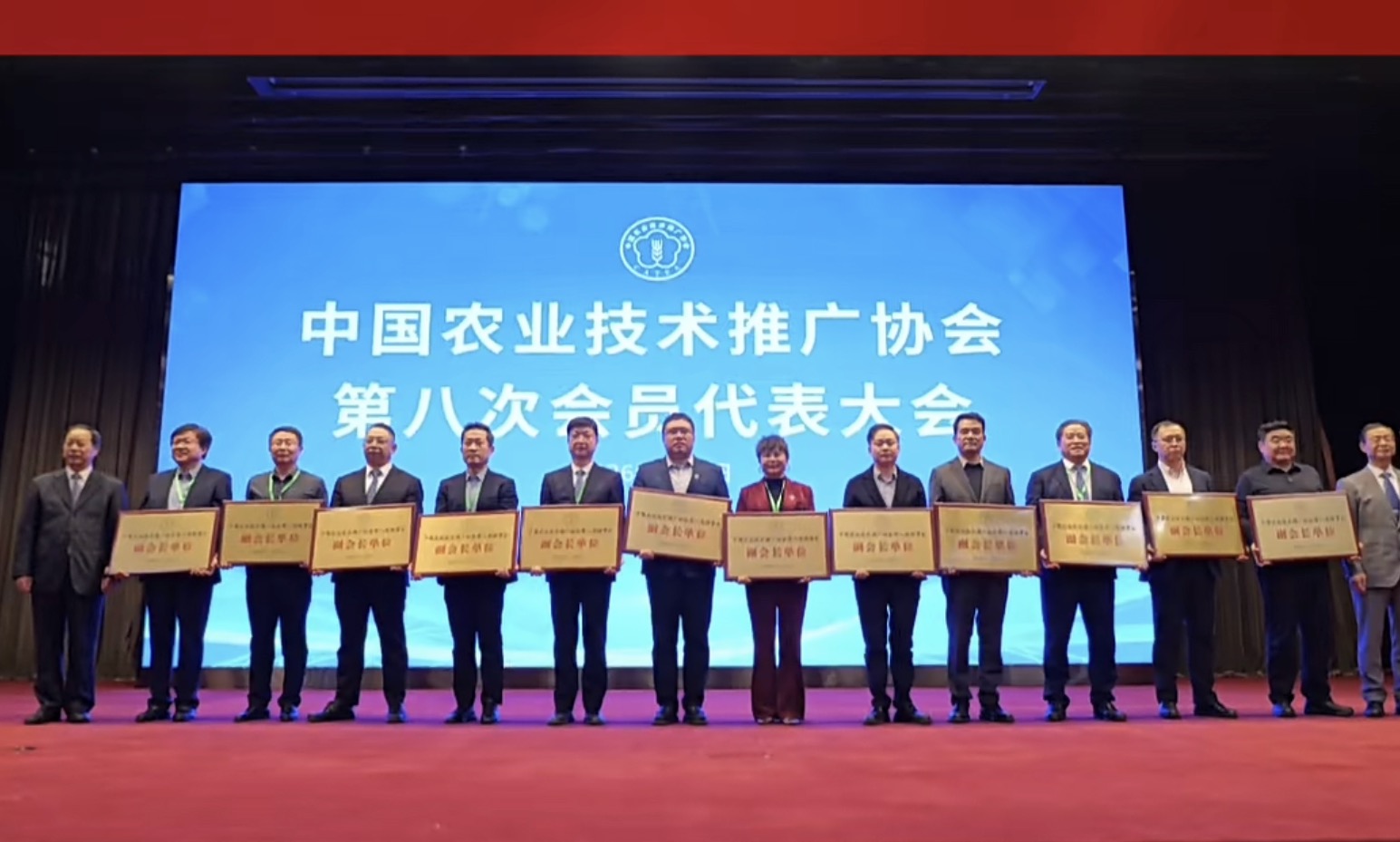 热烈：馗鸺页啥鲁さ毖≈泄┮导际跬乒阈岣被岢